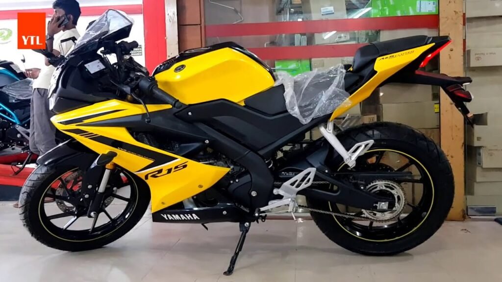 R15 Bike Rent in Jaipur for Easy City Exploration