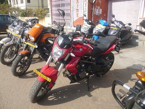 Discover Jaipur with More Freedom Through Convenient Bike and Scooty Rentals