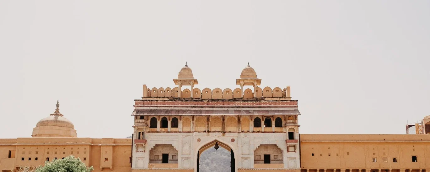 Amber Fort Jaipur – Explore the Majestic Royal Heritage